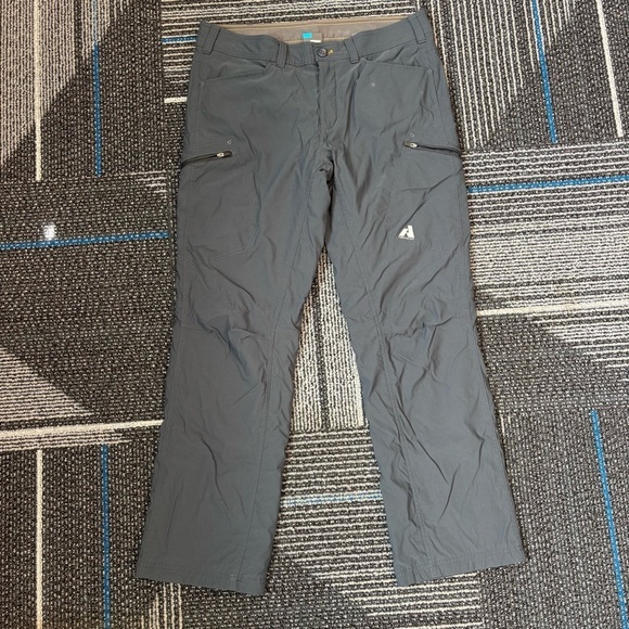 Eddie Bauer Other - Eddie Bauer 35 First Ascent Fleece Lined Cargo Pants Gray